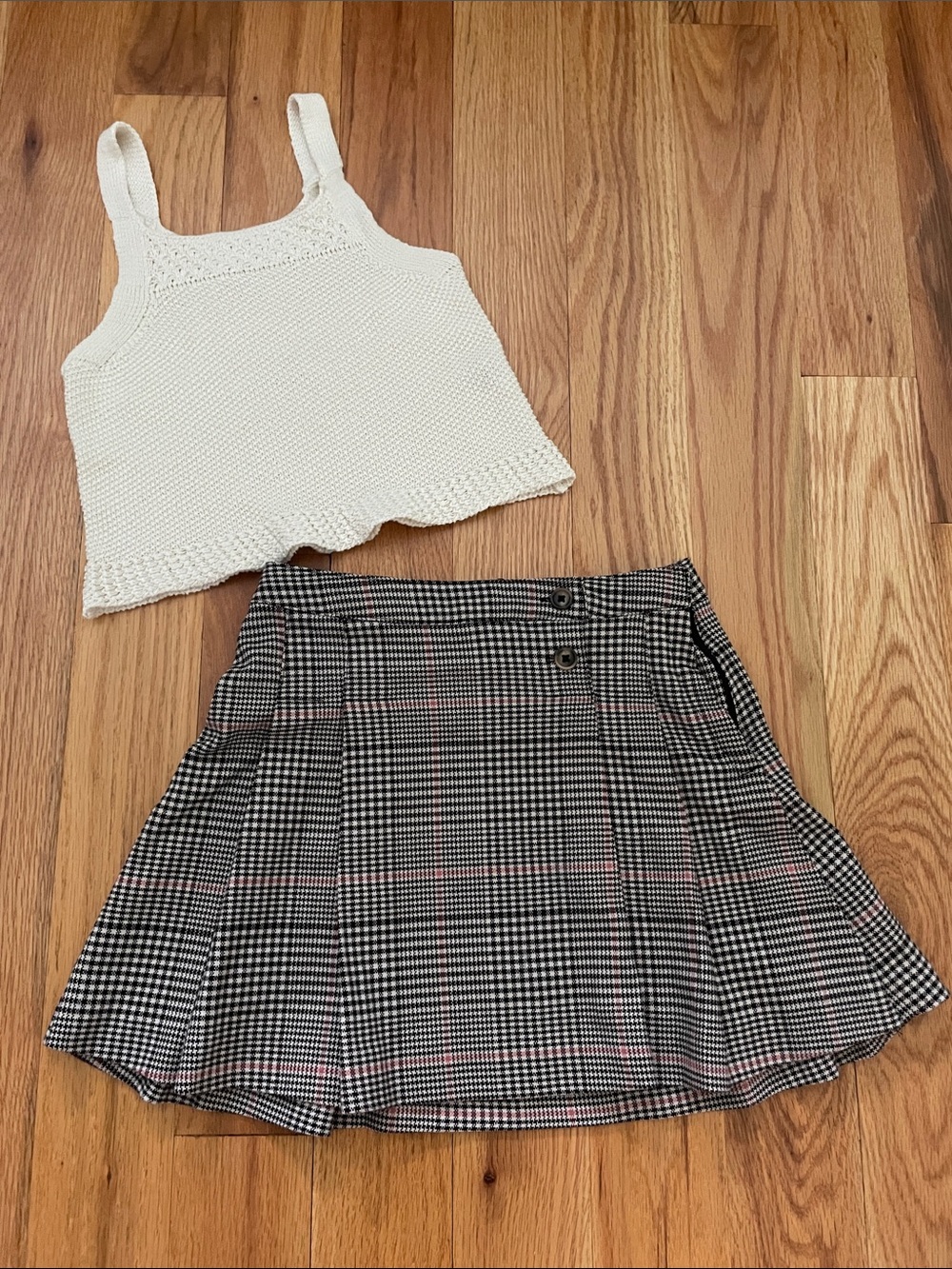 H&M Plaid Pleated Mini Skirt + Zara Crochet Top